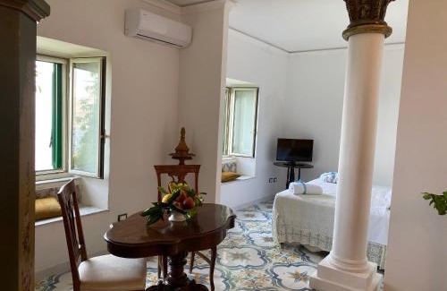 Taormina Apartment | Villa Don Mimì Guarnaschelli la dependace
