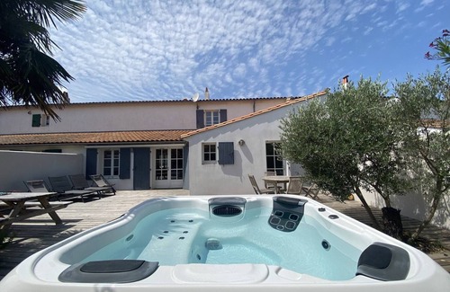 Le Bois-Plage-en-Re House | Villa du Puits Caché : Beautiful holiday home