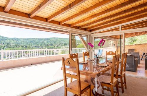 Apt House | Villa du soleil levant
