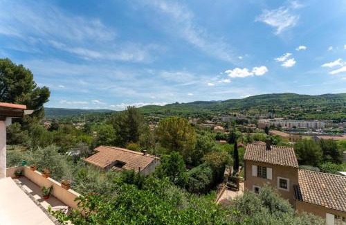Apt House | Villa du soleil levant
