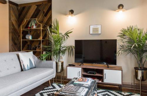 Bronzeville House | Villa Dubois Guest House