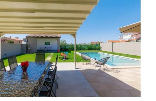 Liznjan Villa | Villa Edi-heated pool & e-bike