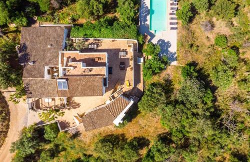 Corte Vidreiro Villa | Villa Eiras Altas Grande by Portucasa