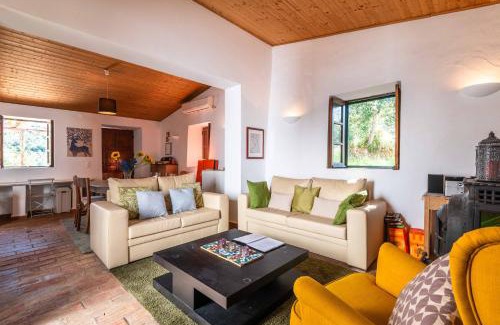 Corte Vidreiro Villa | Villa Eiras Altas Grande by Portucasa