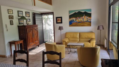 Laroque-des-Alberes House | Villa El Còrrec