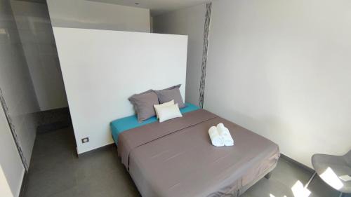 Les Abymes Villa | VILLA ELA - Jolie villa avec piscine chauffée et jacuzzi