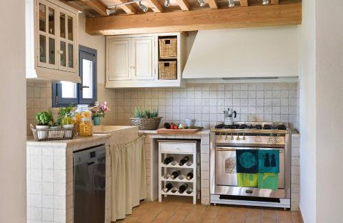 San Costanzo Villa | Villa Elettra 12&2 by Marche Holiday Villas