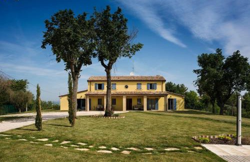 San Costanzo Villa | Villa Elettra 12&2 by Marche Holiday Villas