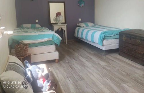 Soulignac Villa | Villa 'Entre Deux Mers' with Private Terrace, Wi-Fi and Air Conditioning