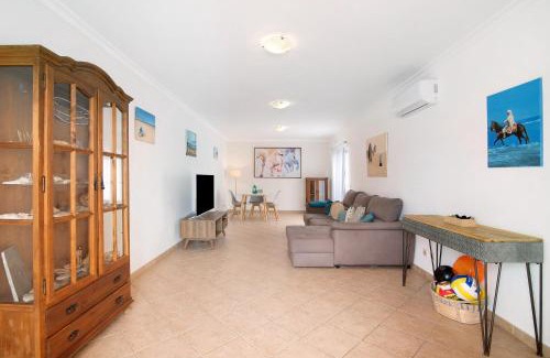 Manta Rota Villa | Villa Essence of Grey
