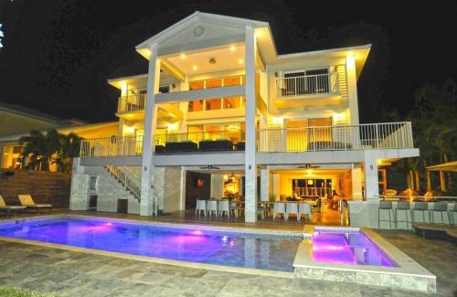 Northeast Miami Villa | Villa Estelle