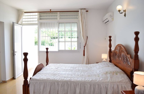 Les Abymes Villa | Villa Eva located in the Abymes countryside
