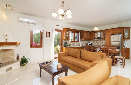 Melidoni Villa | Villa Evanthia,a Place To Be!