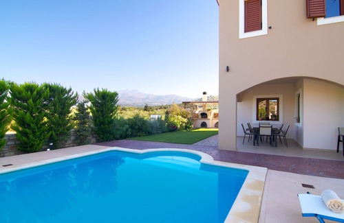 Melidoni Villa | Villa Evanthia,a Place To Be!