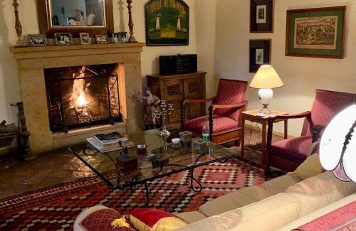 Old Town Villa | Villa exclusiva con jardín a 80m del centro