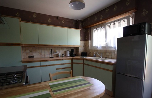 Saint-Maurice Villa | Villa FABY with Jacuzzi in Saint Maurice