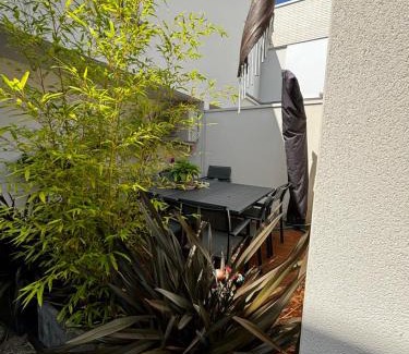 Saint - Martin - du - Touch Villa | Villa familiale climatisée 6 pers
