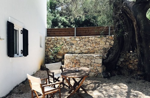 Korithi Cottage | Villa Fioro - 2 Bedroom House