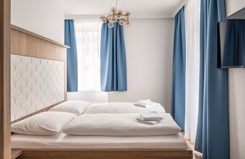 Elisabeth-Vorstadt Bed & Breakfast | Villa Flöckner