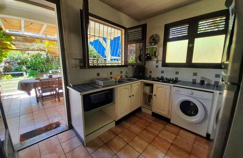 Le Vauclin Apartment | Villa Fleurs des Iles: PAPAY apartment, F2 with terraces and garden.