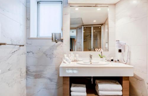 Old Lyon Hotel | Villa Florentine, A Beauvallon Hotel