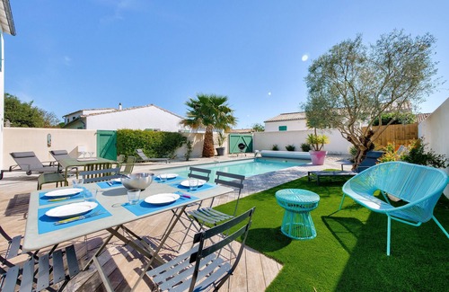 La Flotte Ski Chalet | Villa for 10 with swimming pool, La Flotte en Ré
