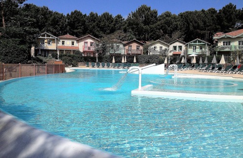 Lacanau-Ocean Villa | Villa for 6 people in residence with heated pool