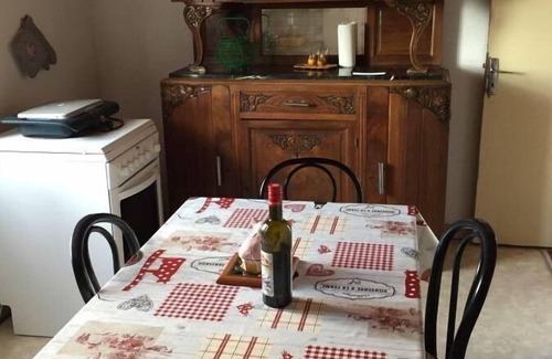 Comps House | Villa.