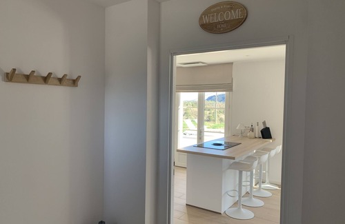 Saint-Andre-de-Cruzieres Villa | Villa Avec vue Imprenable Entre les Gorges de L'ardèche et les Cevennes