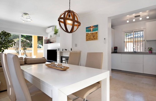 Poblado Sancti Petri Villa | Villa "Germany" with Private Pool, Terrace & Wi-Fi