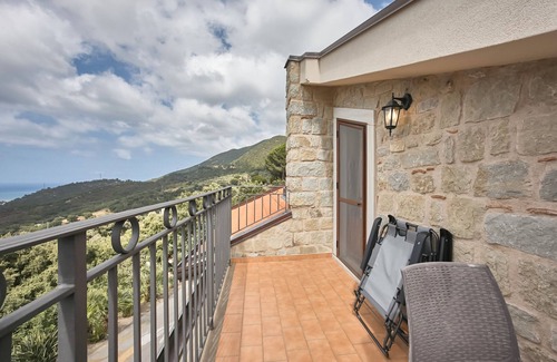 Ficarra Apartment | Villa Ginevra Resort Agrituristico Attic Room 5