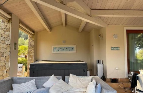 Castiadas Villa | Villa Giulia con piscina