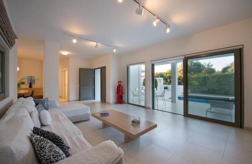 Monopari Villa | Villa Gonia