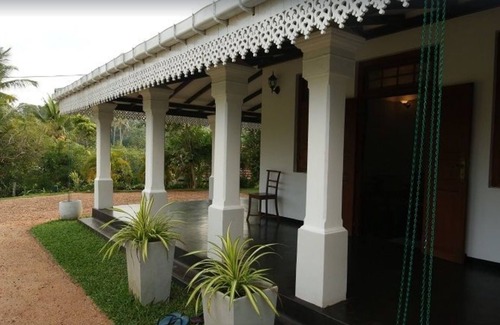Hikkaduwa Villa | Villa Goona in Hikkaduwa