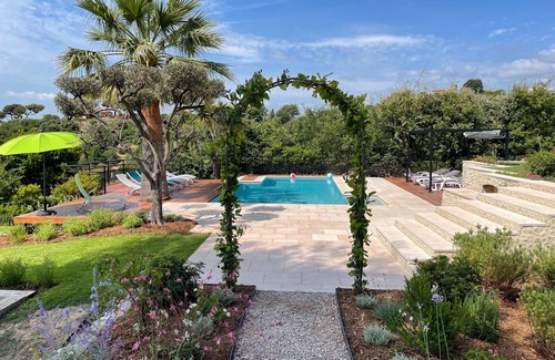 Cagnes-sur-Mer House | Villa GRIMALDI with swimming pool, sea and mountain views
