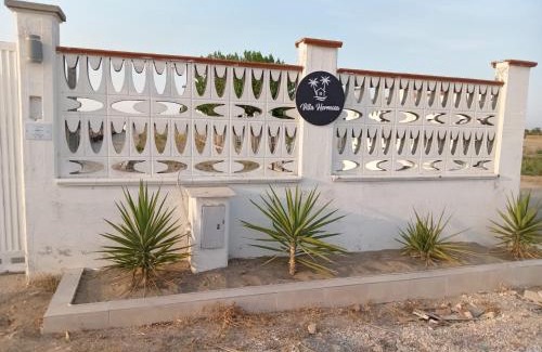 Margherita di Savoia Villa | Villa Hermosa Beach