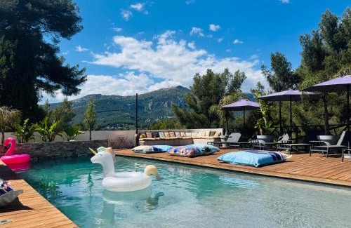 Toulon House | VILLA HOLISTIKA : BED AND BREAKFAST/POOL/AIR CONDITIONING/MONT FARON TOULON