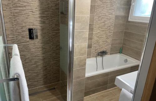 Saint-Andre-les-Vergers Hotel | Villa Hotel