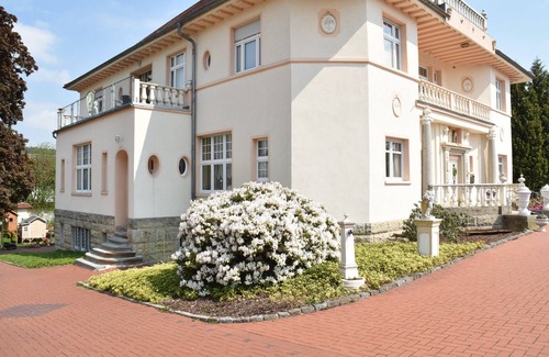 Wilthen Apartment | Villa Hünlich - Apartment with a balcony and a wonderful view of Upper Lusatia