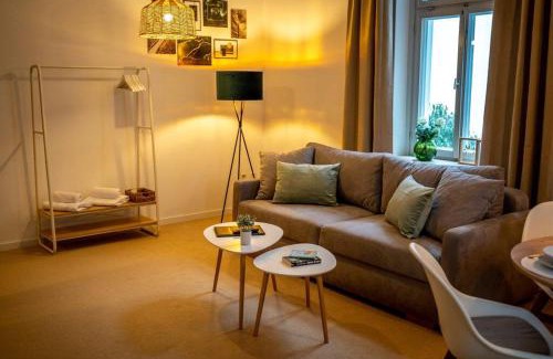 Bad Salzuflen Apartment | VILLA I 100m Kurpark I Wintergarten Boxspringbett I NETFLIX