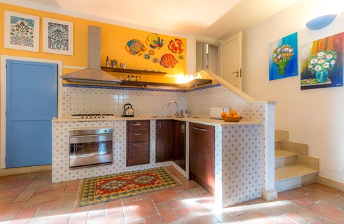 Castromediano House | Villa I 2 lions - one bedroom apartment garden level + 2 rooms for extra fee