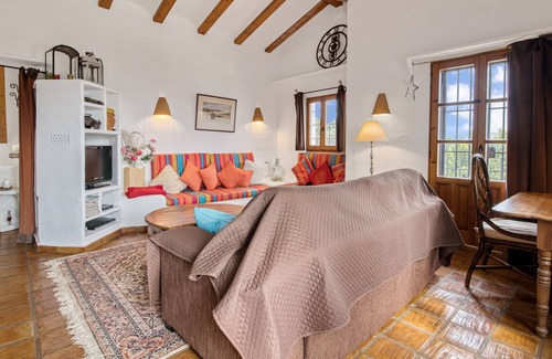 Paichi Villa | 'Villa Ibiza' with Sea View, Pool, Garden & Wi-Fi