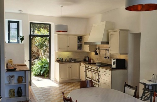 Perros-Guirec House | Villa ideally located in Perros-Guirec between town and beaches