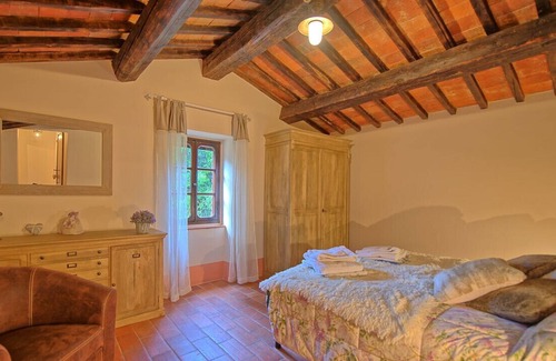 Pieve di Chio Villa | Villa il Podere, splendor surrounded by green