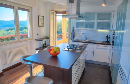 Diano Marina Villa | Villa il Poggiolo - Modern Hi-Tech villa, for 16, with Jacuzzi and HEATED pool, sea-view