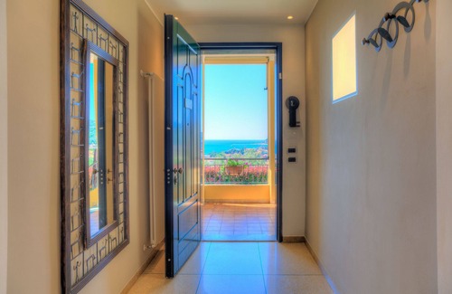 Diano Marina Villa | Villa il Poggiolo - Modern Hi-Tech villa, for 16, with Jacuzzi and HEATED pool, sea-view