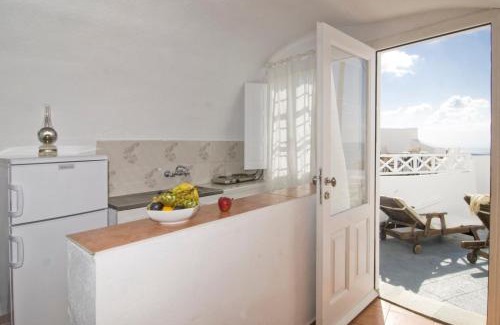 Firostefani Apartment | Villa Ilias