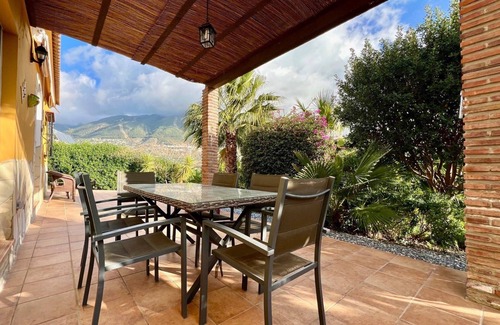Alcaucin Villa | Villa in Alcaucin - Sleeps 4 - Pool - Parking