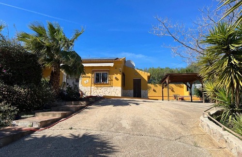 Alcaucin Villa | Villa in Alcaucin - Sleeps 4 - Pool - Parking