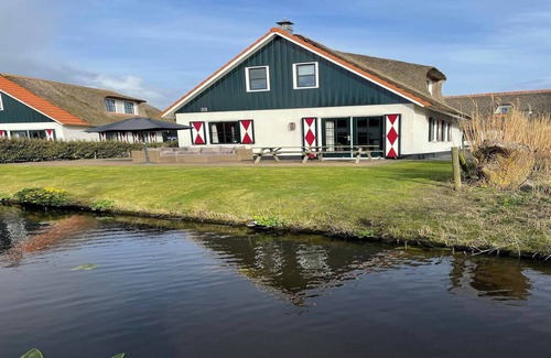 Callantsoog Villa | Villa in Callantsoog with Whirlpool and Beach